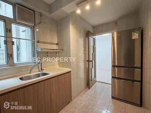 Wan Chai - Phoenix Court 06
