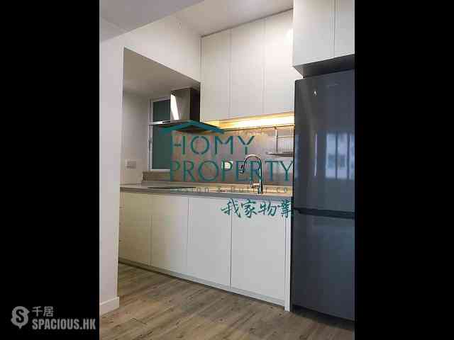 Sai Ying Pun - Sun Luen Building 04