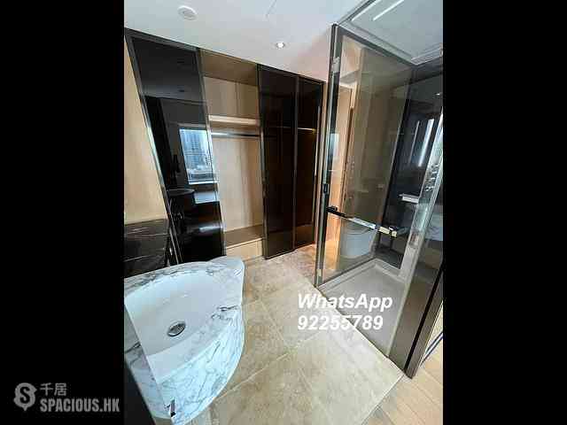 Mid Levels Central - Gramercy 04