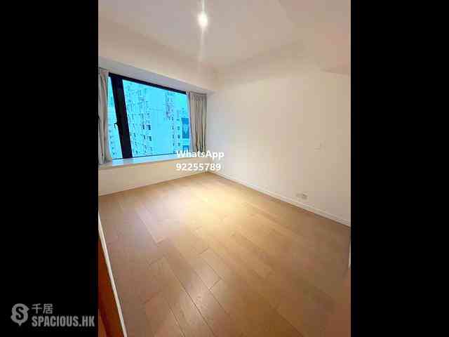 Mid Levels Central - Gramercy 06