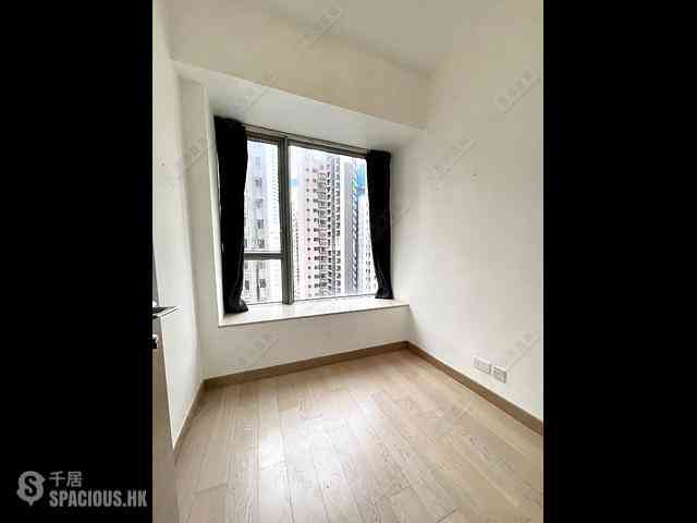 Sai Ying Pun - Island Crest Block 2 02