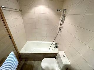 Sai Ying Pun - Island Crest Block 2 06