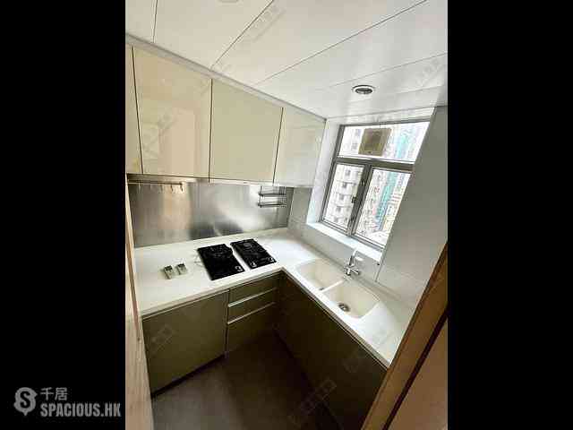 Sai Ying Pun - Island Crest Block 2 04