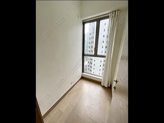 Sai Ying Pun - Island Crest Block 2 08