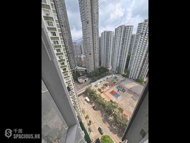 Quarry Bay - Nan Fung Sun Chuen Block 4 01