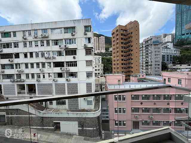 Happy Valley - Hoden Bond 07