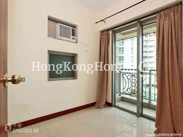Kennedy Town - The Merton 05