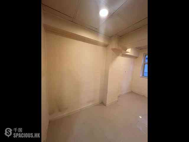 Sheung Wan - HANG LOK BUILDING 01
