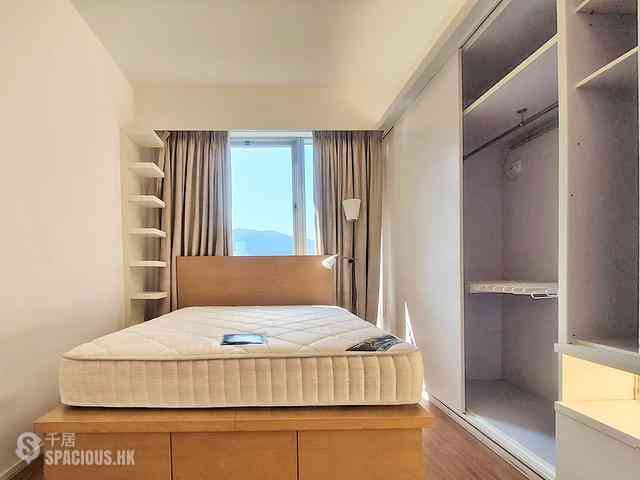 Wan Chai - Convention Plaza Apartments 02