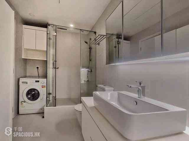 Wan Chai - Convention Plaza Apartments 05