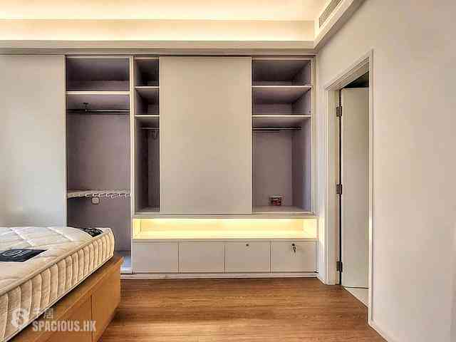 Wan Chai - Convention Plaza Apartments 03