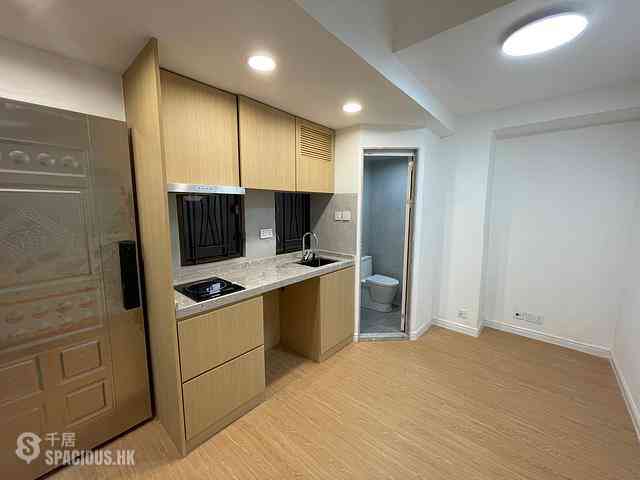 Sai Ying Pun - Tak May House 02