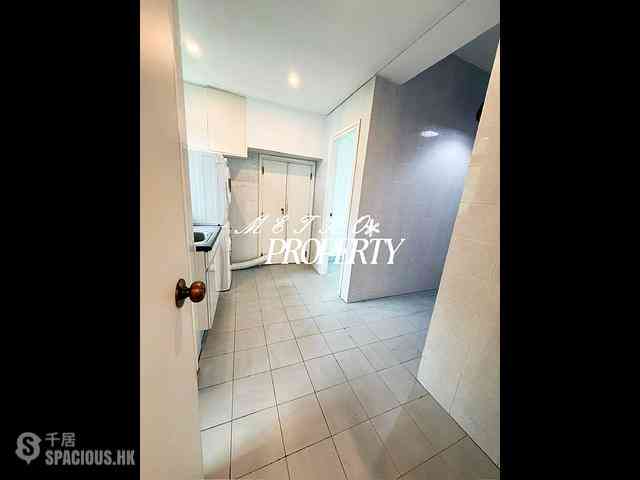 Mid Levels Central - The Harbourview 11