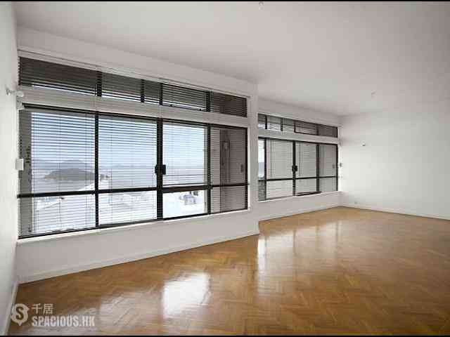 Chung Hom Kok - Coral Villas 08