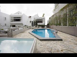 Chung Hom Kok - Coral Villas 02