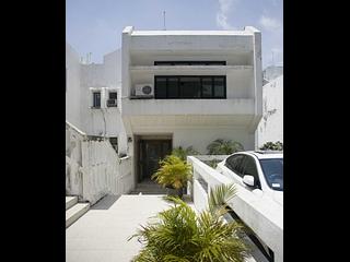 Chung Hom Kok - Coral Villas 03