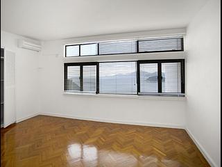 Chung Hom Kok - Coral Villas 07