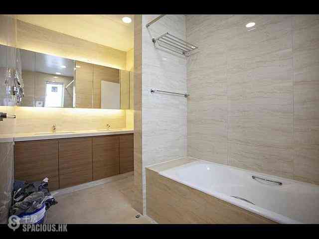 Chung Hom Kok - Coral Villas 13