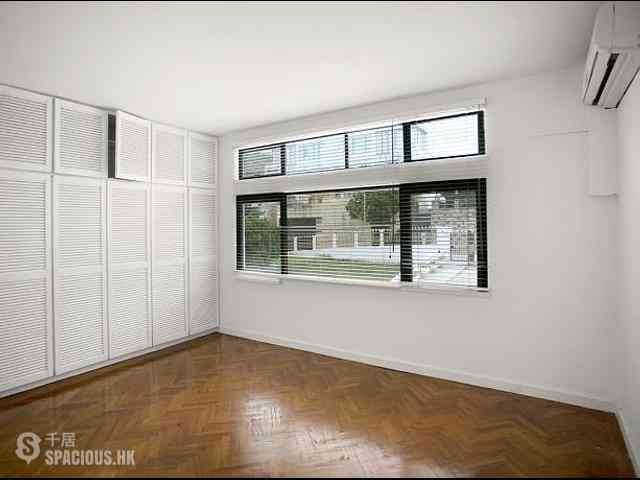 Chung Hom Kok - Coral Villas 16