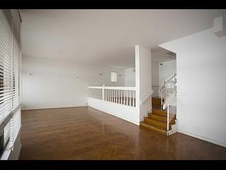 Chung Hom Kok - Coral Villas 21