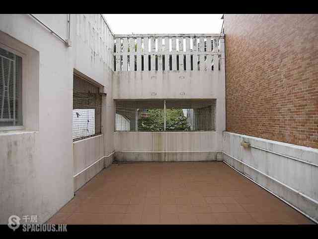 Chung Hom Kok - Coral Villas 30