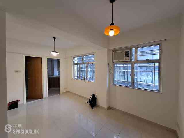 Wan Chai - Kar Yau Building 02
