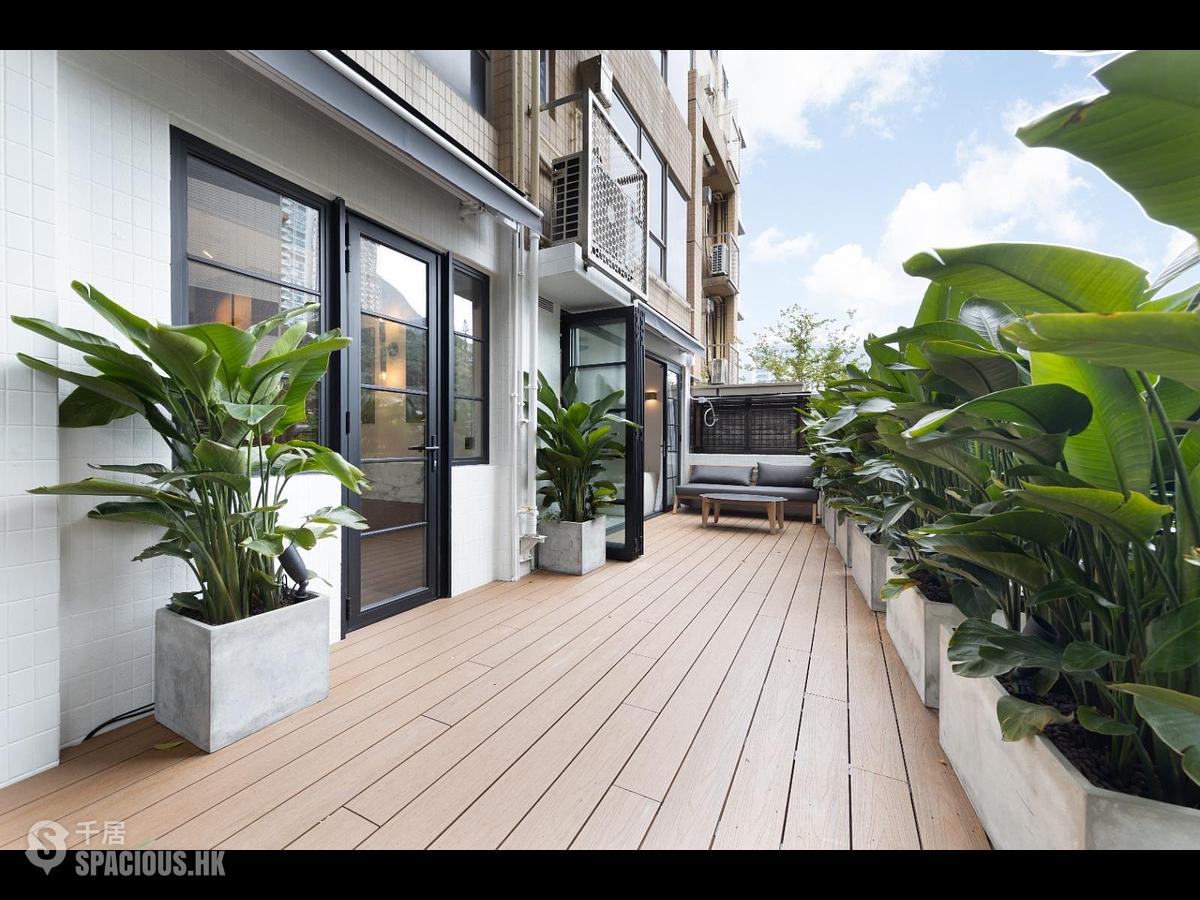 Stubbs Road - The Notting Hill 01