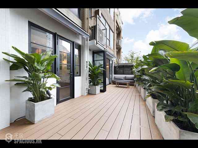Stubbs Road - The Notting Hill 01