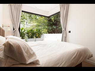Stubbs Road - The Notting Hill 03
