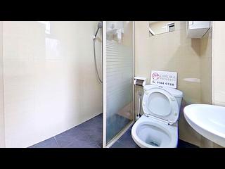 Sai Ying Pun - 291-293, Queen's Road West 09