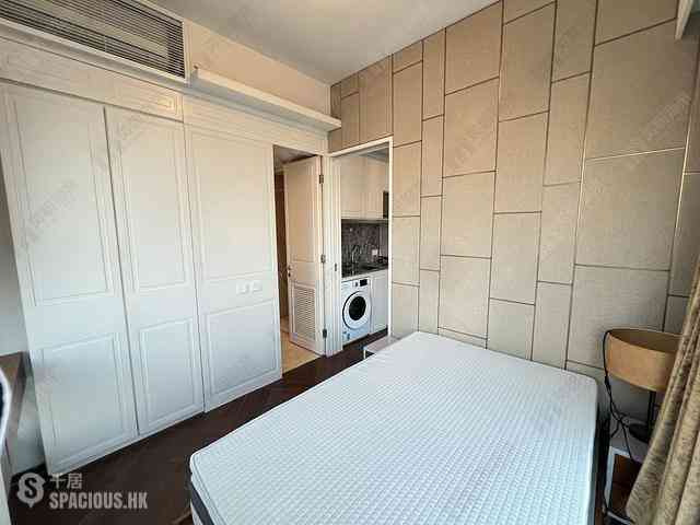 Shek Tong Tsui - One South Lane 04
