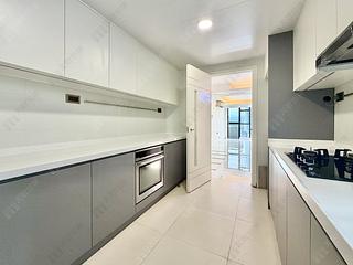 Mid Levels Central - The Grand Panorama 20