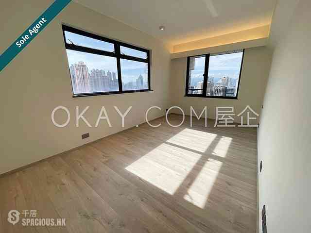 Mid Levels Central - Wealthy Heights 06