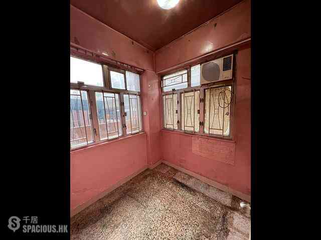 Yau Ma Tei - Tak Cheong Building 06