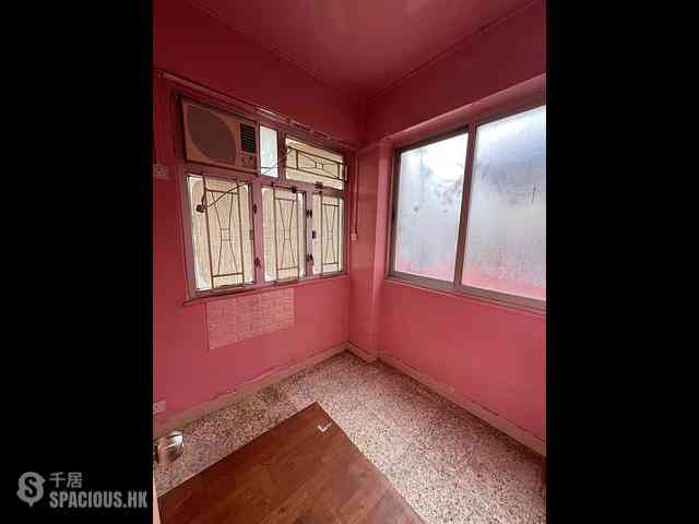 Yau Ma Tei - Tak Cheong Building 07