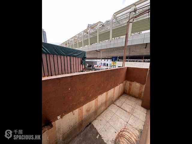 Yau Ma Tei - Tak Cheong Building 09