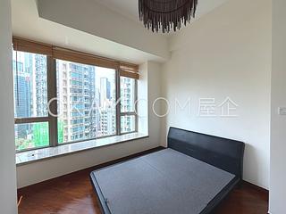 Wan Chai - The Avenue Phase 2 02