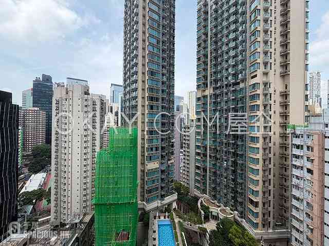 Wan Chai - The Avenue Phase 2 08