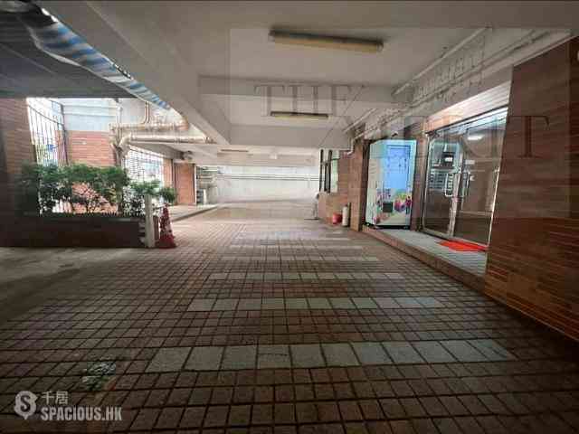 Yau Yat Chuen - Tat Chee Court 09
