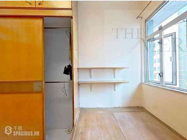 Wan Chai - Sun Tao Building 09