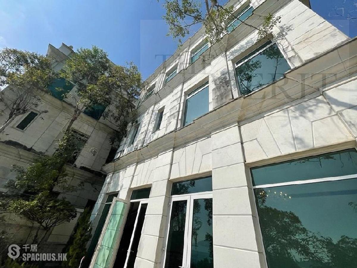 Repulse Bay - 110, Repulse Bay Road 01