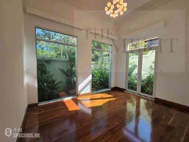 Repulse Bay - 110, Repulse Bay Road 14