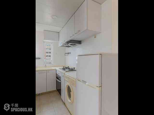Sai Ying Pun - Cheung Ling Mansion 02
