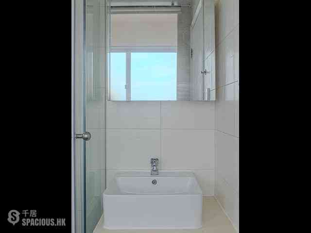 Sai Ying Pun - Cheung Ling Mansion 03