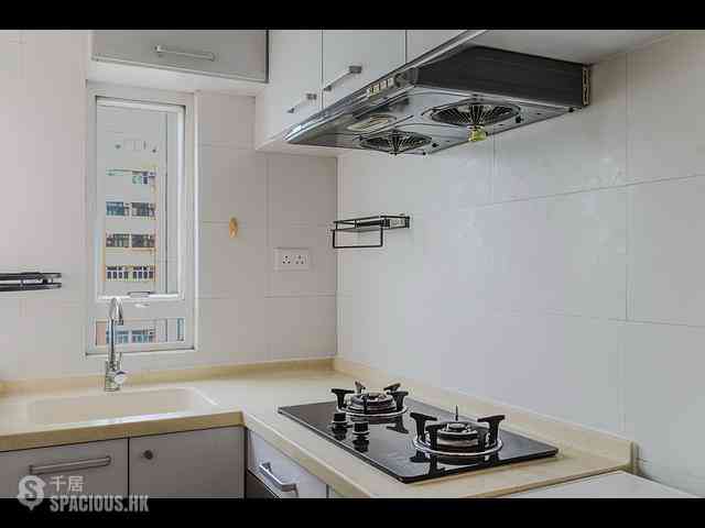 Sai Ying Pun - Cheung Ling Mansion 11
