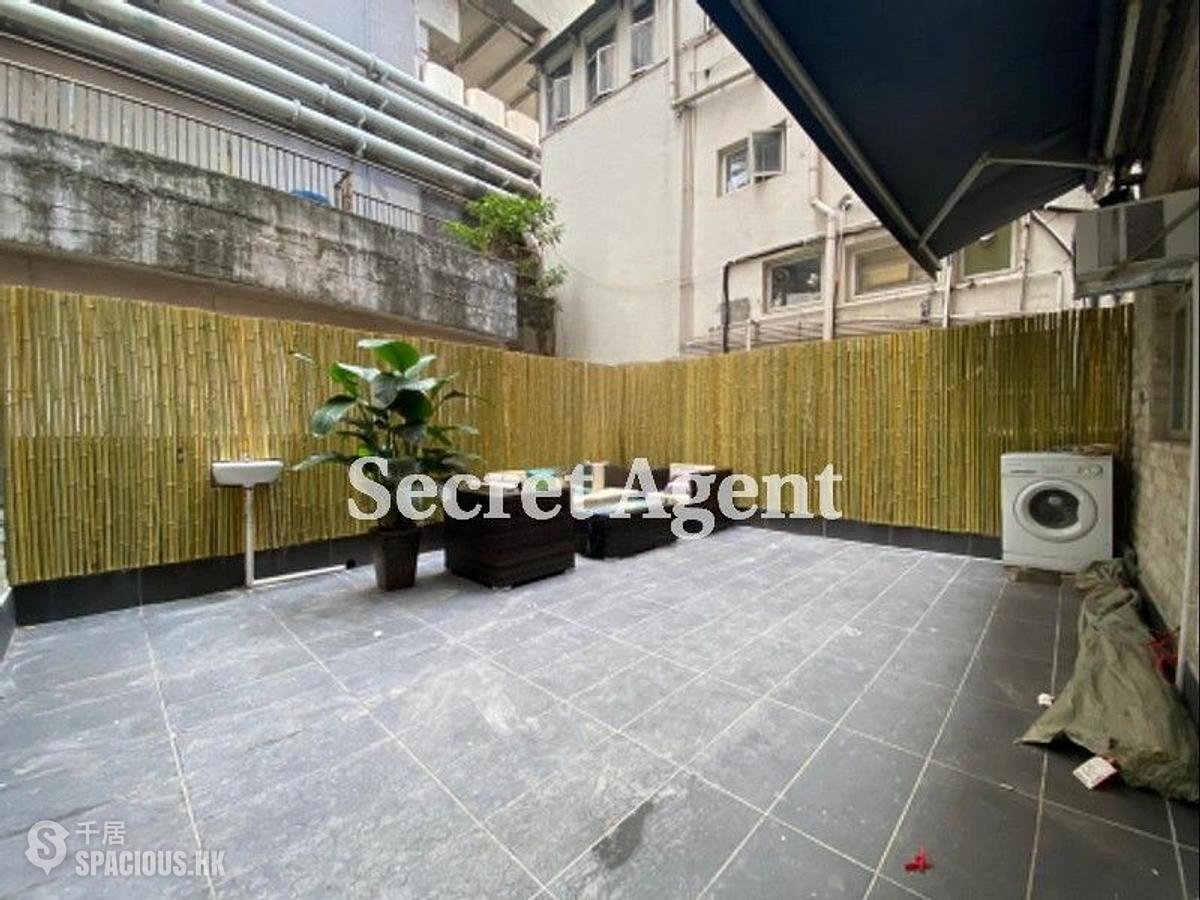 Sai Ying Pun - Wah Lee Building 01