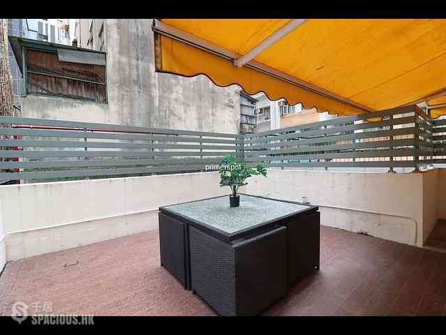 Wan Chai - Yen May Building 04