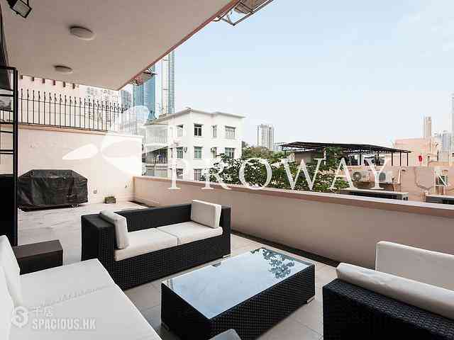 Happy Valley - Sanitarian Apartments 01