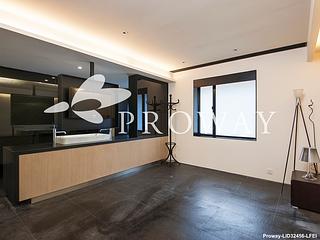 Happy Valley - Sanitarian Apartments 07