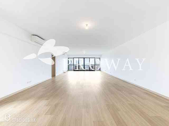 Mid Levels Central - Clovelly Court 01